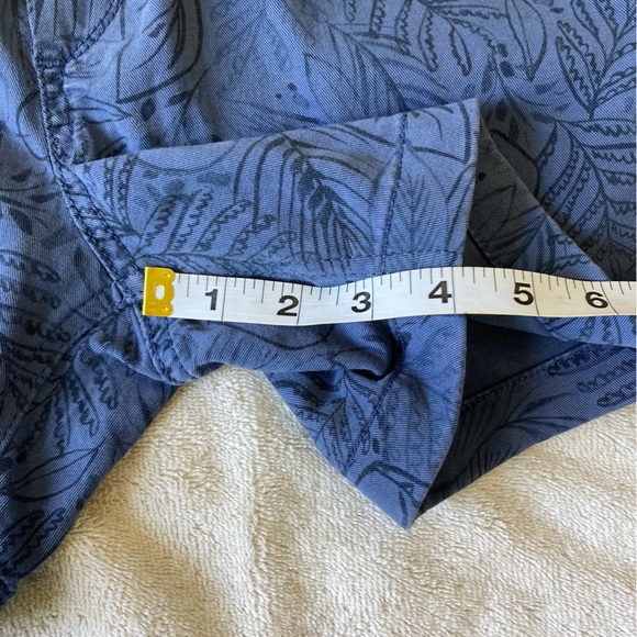 Marine Layer Men’s Size Medium Blue Print Saturday Shorts NWOT - Picture 8 of 8